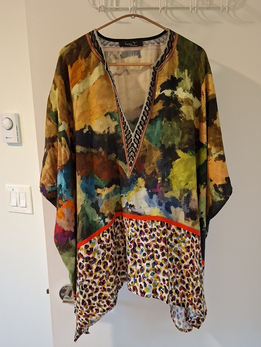 Toni Plus Vibrant Multi/Leopard Print Linen-rich Summer Poncho/Tunic (Size L/XL)